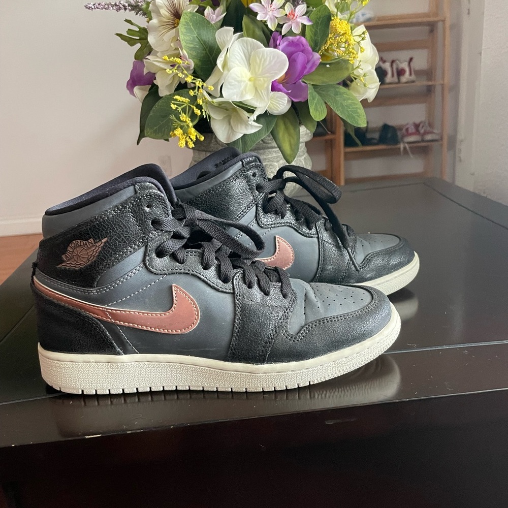 Used Jordan 1’s